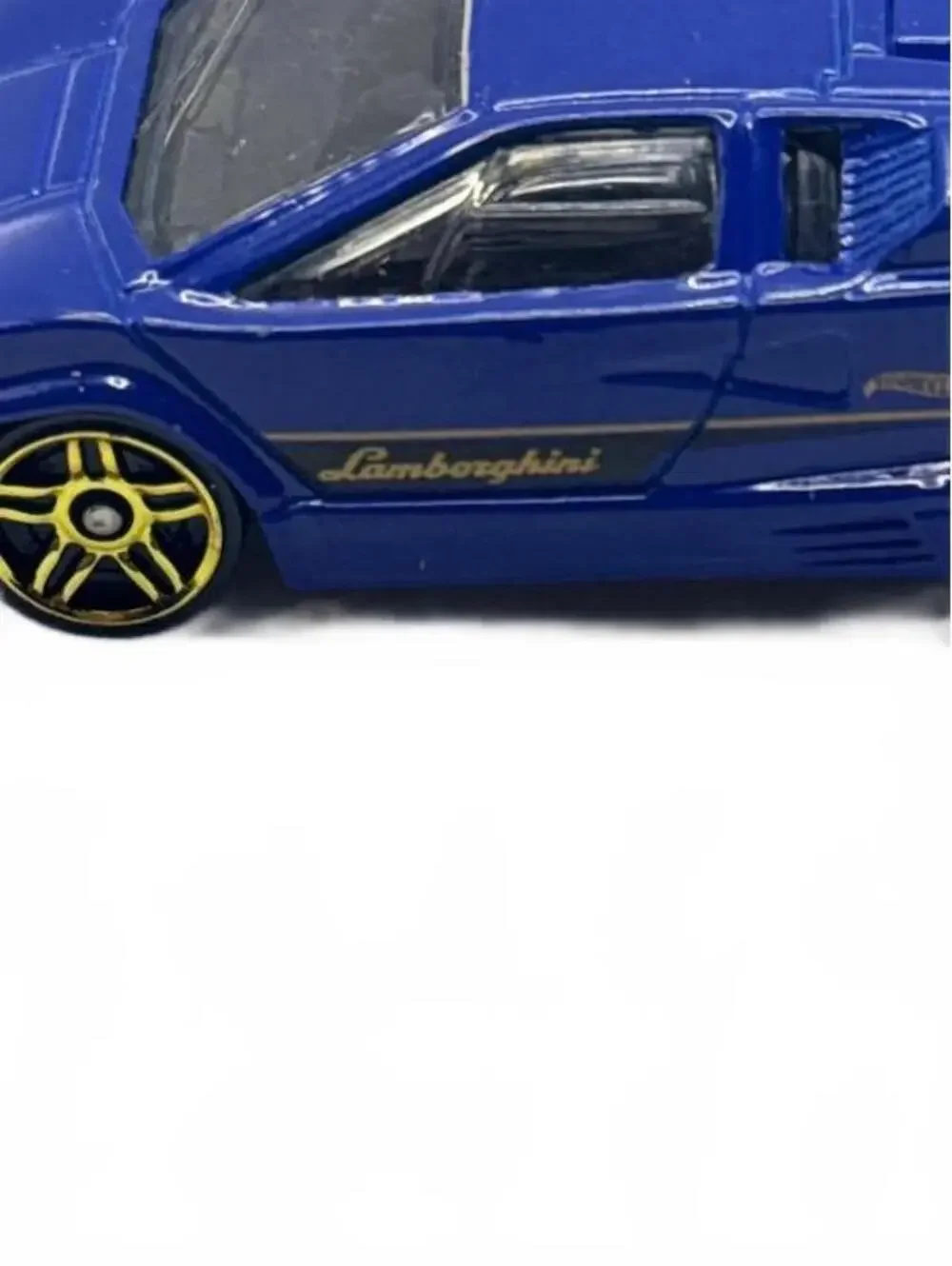 Hot Wheels Lamborghini Countach Blue Diecast Car Toy 1997